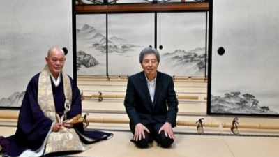 Ex-Japan PM Hosokawa draws ink paintings for Kyoto temple