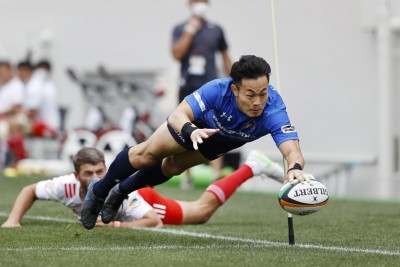 Rugby: Wing Fukuoka celebrates retirement with final Top League award