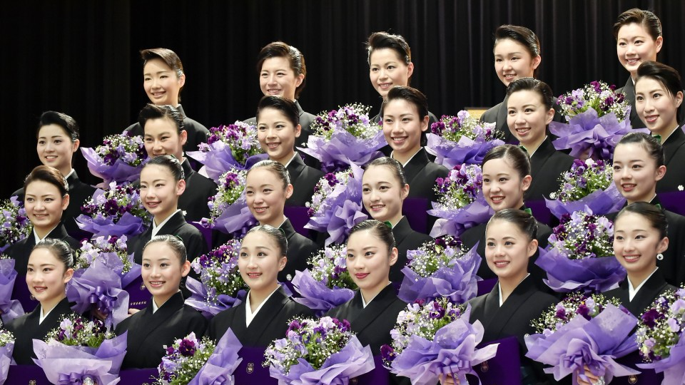 TAKARAZUKA in TAIWAN 2015 Stage&Documen…