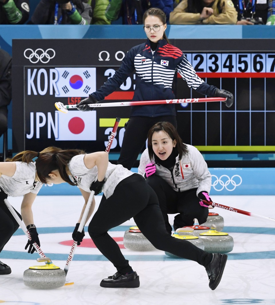 'Maximum pressure': U.S. warns North Korea as Ivanka Trump hits Winter Olympics 'Maximum pressure': U.S. warns North Korea as Ivanka Trump hits Winter Olympics