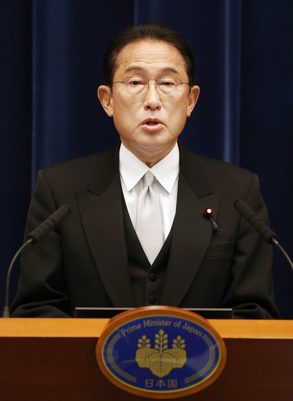 National News: Lack of security for Japanese prime minister