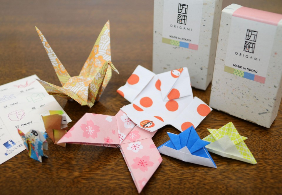 Origami vending machine project in Nikko employs disabled artists