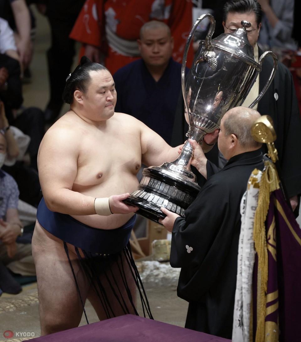 Sumo: Tamawashi secures 2nd championship with win over Takayasu