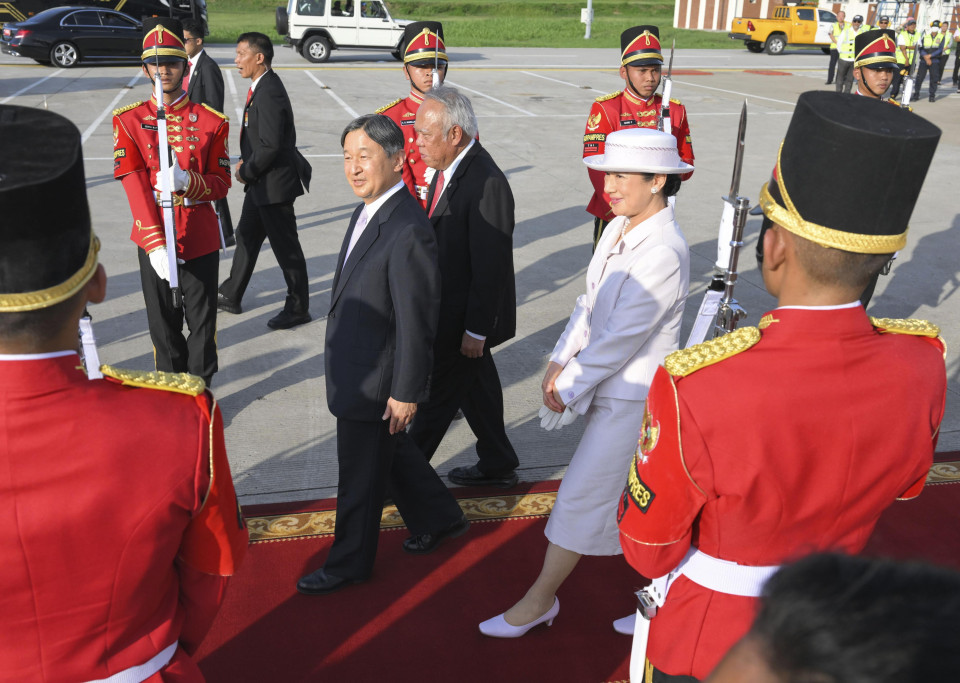 Japan emperor, empress travel to Indonesia for 1st goodwill visit