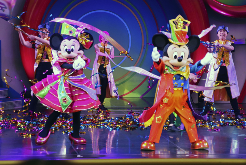 Tokyo Disneyland celebrates 40 years with fanfare, iconic characters