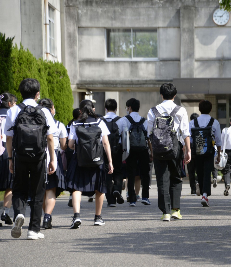 80 of Japan mayors oppose, wary of shift to Sept. start of school yr