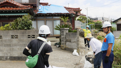 Typhoon-hit Chiba asks for volunteers' help amid prolonged power cut