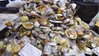 Japan firms getting serious about food waste, households lag behind