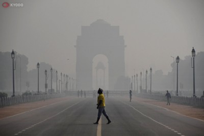Air pollution worsens in India's Delhi, heightens COVID-19 fears