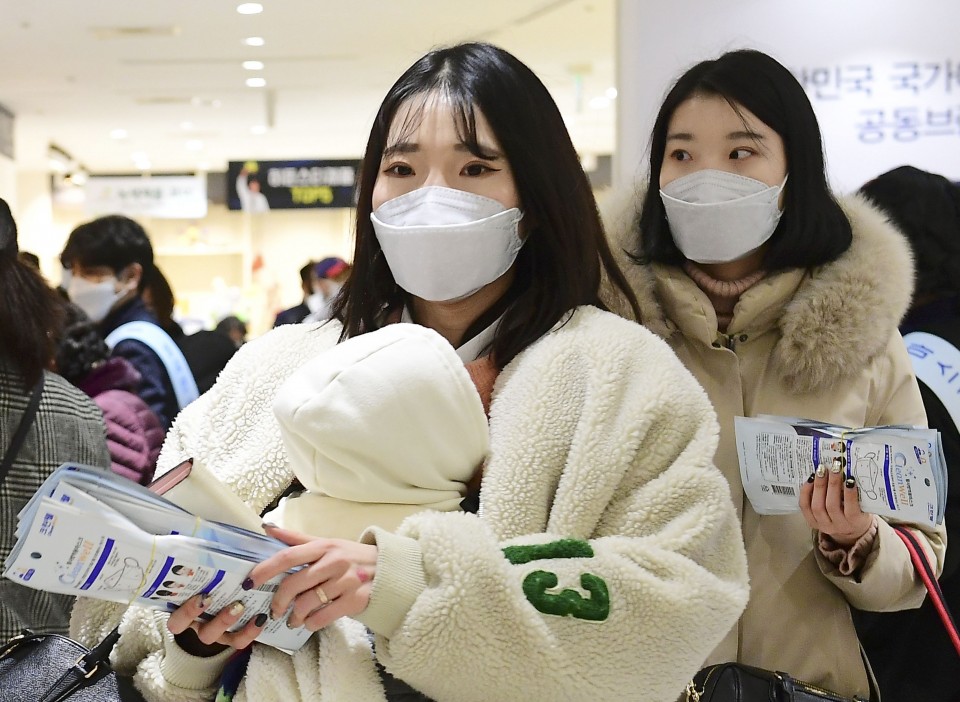 South Korea face masks virus cases