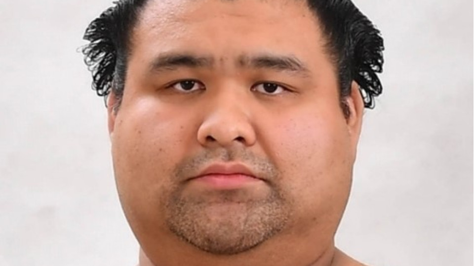 Sumo Komusubi Takayasu withdraws at New Year meet