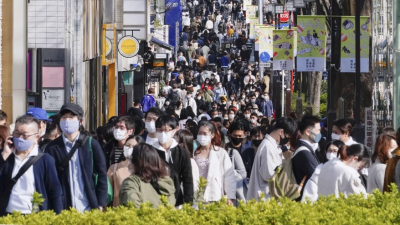 No. of people moving in Tokyo up despite extended virus emergency