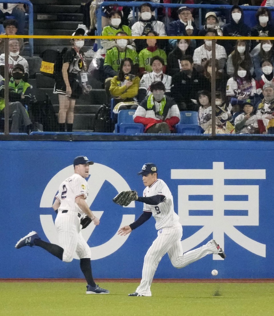 Baseball Brit on X: Marwin González, former Astros, Twins & Yankees  legend, now plays for the Orix Buffaloes in Japan. He hit his 5th HR of the  season last night  /