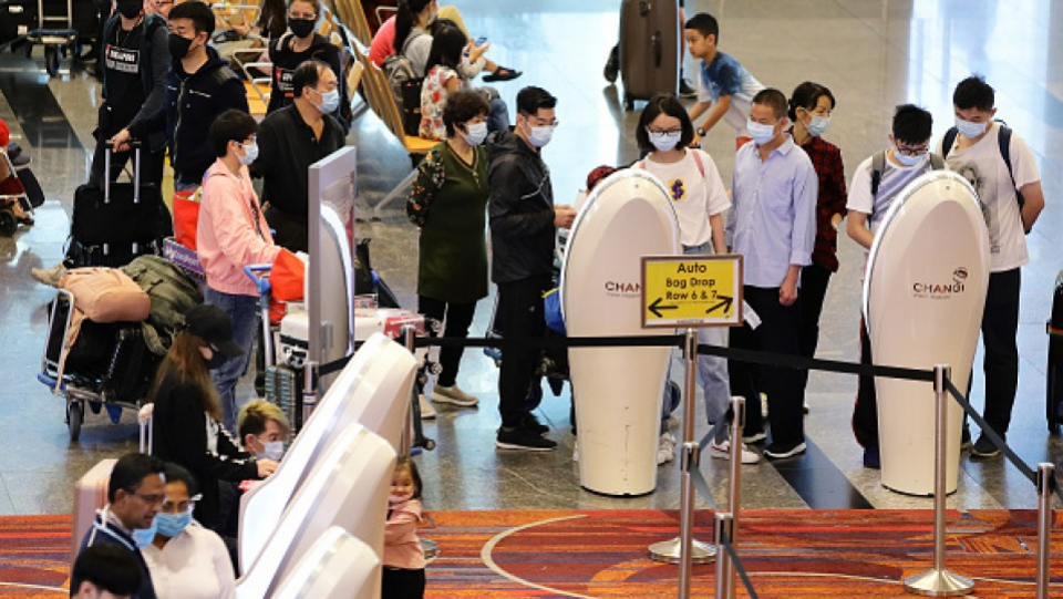 Singapore imposes 14day selfisolation on arrivals from 12 nations