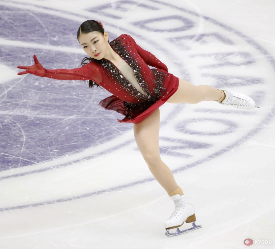 Figure skating Yuzuru Hanyu leads men at NHK Trophy