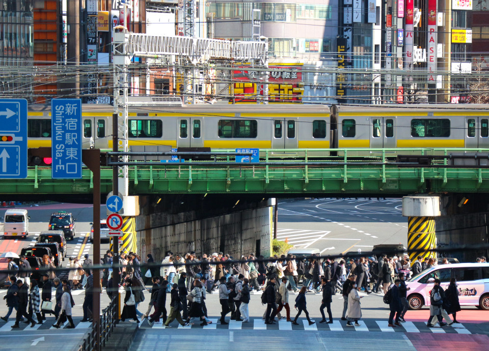 Over 60% of train travelers annoyed by behavior of foreign tourists: survey