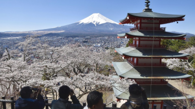 Foreign tourists spend record 4.8 tril. yen in Japan in 2019