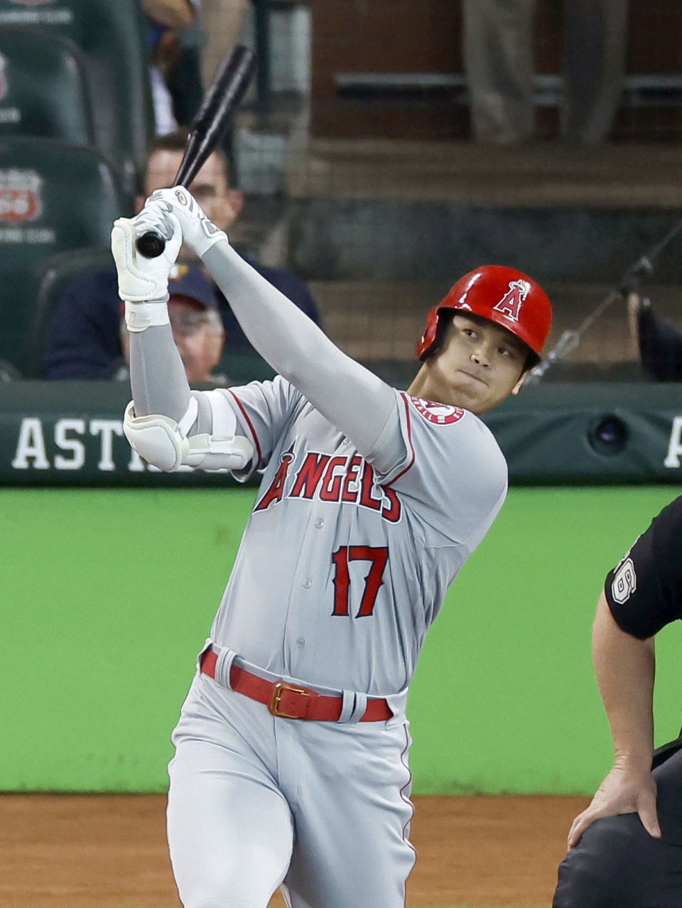 Shohei Ohtani allows 4 earned runs, takes the loss in the Astros' 7-5 win  over the spiraling Angels