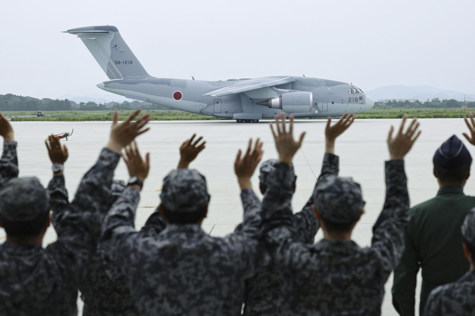 2 aviões das SDF deixam o Japão com destino ao Djibuti para possível evacuação do Oriente Médio 2 foto eu