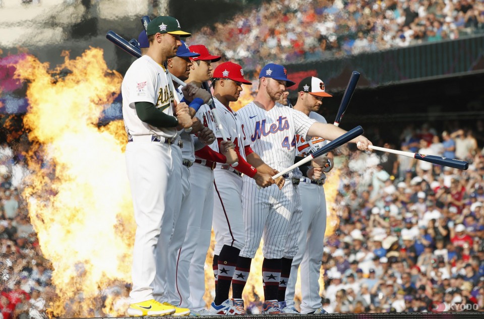 Hideki Matsui congratulates Angels' Shohei Ohtani for breaking his home run  record