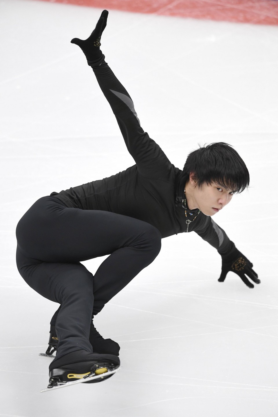 Figure skating Hanyu lands quad lutz in Grand Prix opener practice