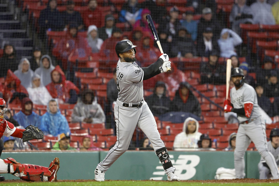 White Sox center fielder Luis Robert Jr. named to American League