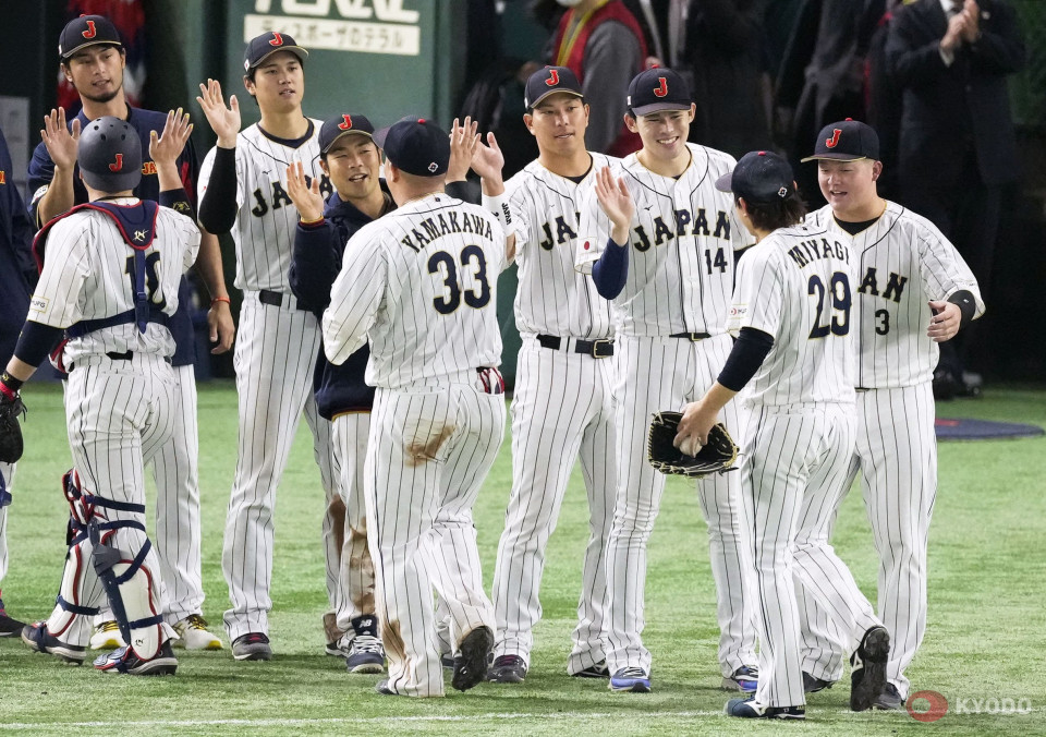 Olympic champion one of two South Korean baseball players to be