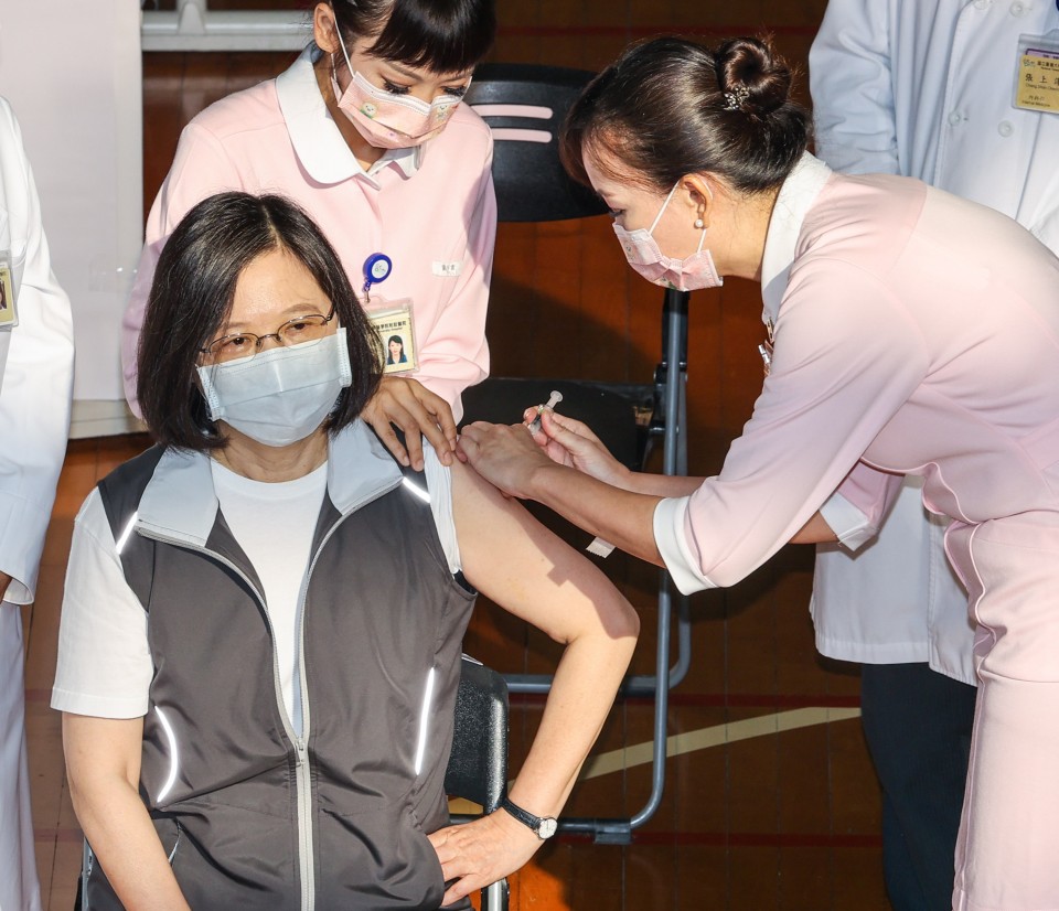 Taiwan Leader Gets Local COVID 19 Vaccine As Rollout Begins   Photo L 