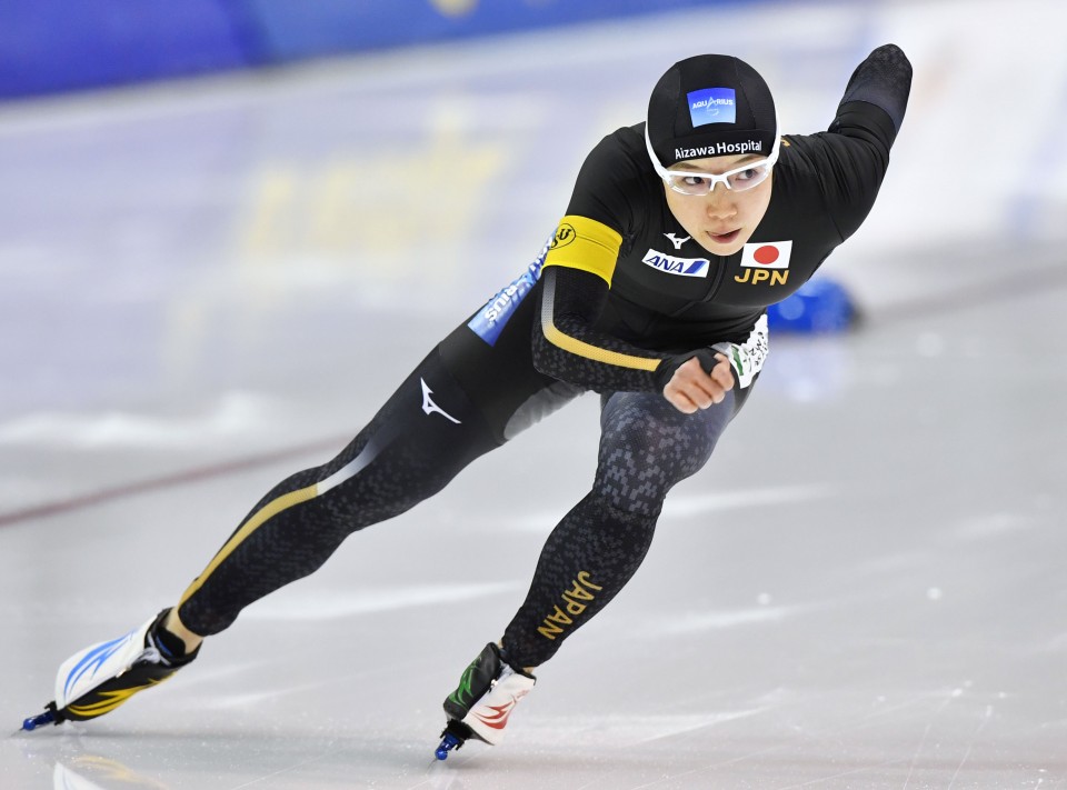 Speed skating Kodaira sets world record for women's 1,000 meters