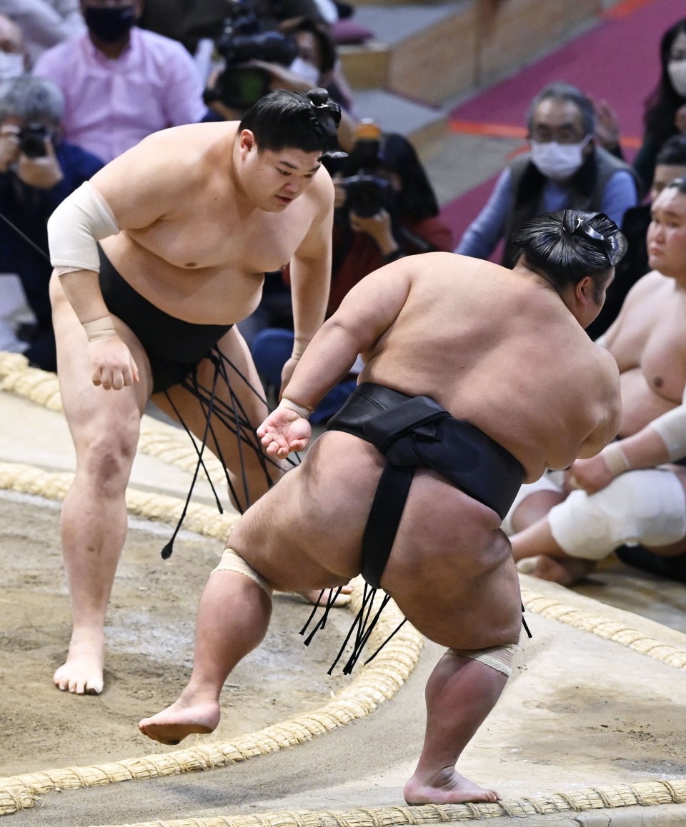 Terunofuji Powerlifting Training : r/Sumo