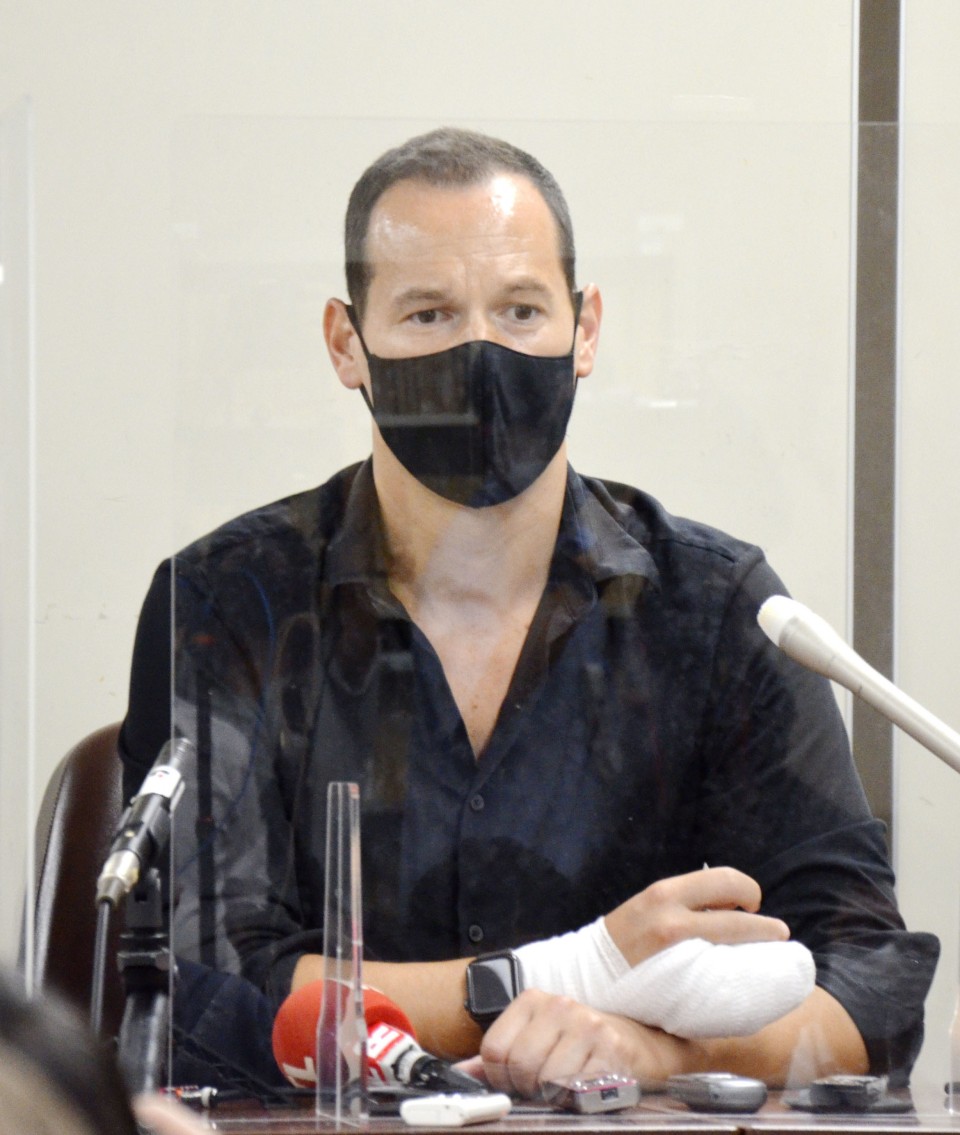 Tokyo court rules in favor of French mans wife over child custody rights