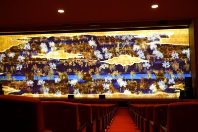 Tokyo’s Meijiza continues tradition of innovation with digital curtain