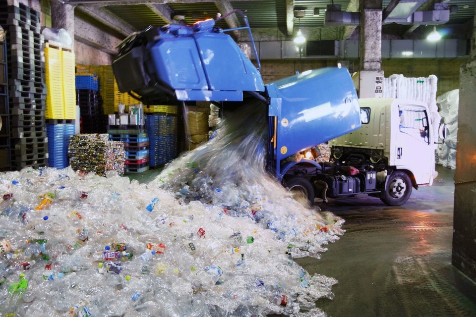 Japan's 2018 plastic waste shipments fall 30 after China's import ban