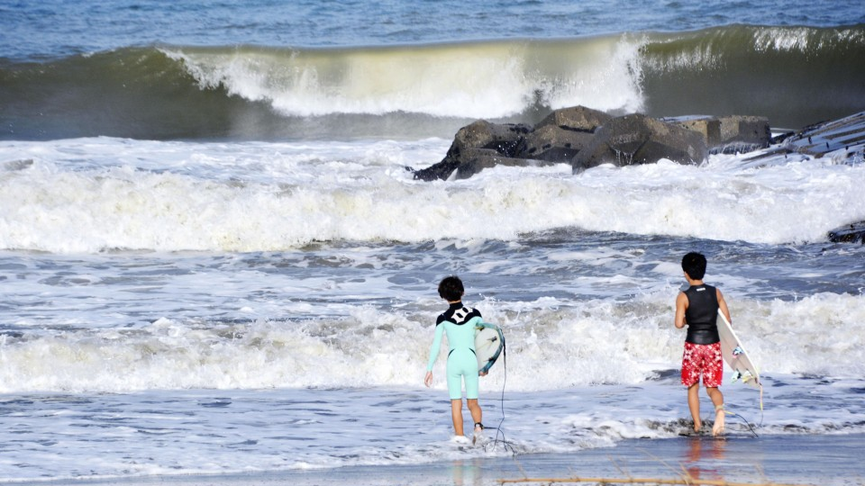 Surf towns in Japan see opportunities ahead of Tokyo 2020