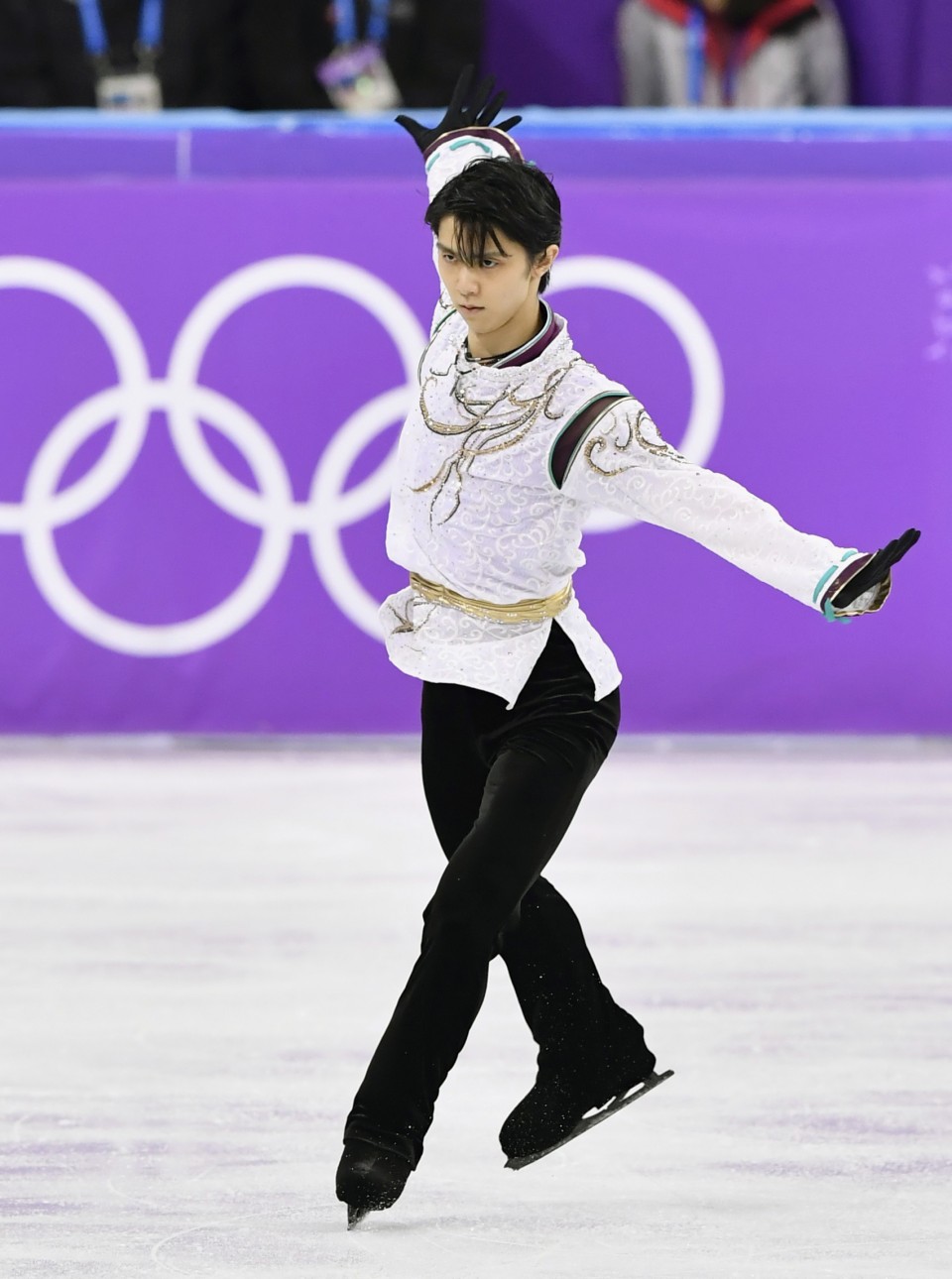 In Photos: Hanyu, Uno shine in short program skating at Pyeongchang  Olympics［写真特集9/11］- 毎日新聞