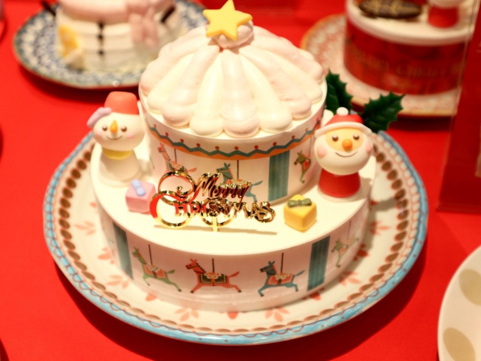 Christmas Cake - Log Cake - $48 – BakeAvenue