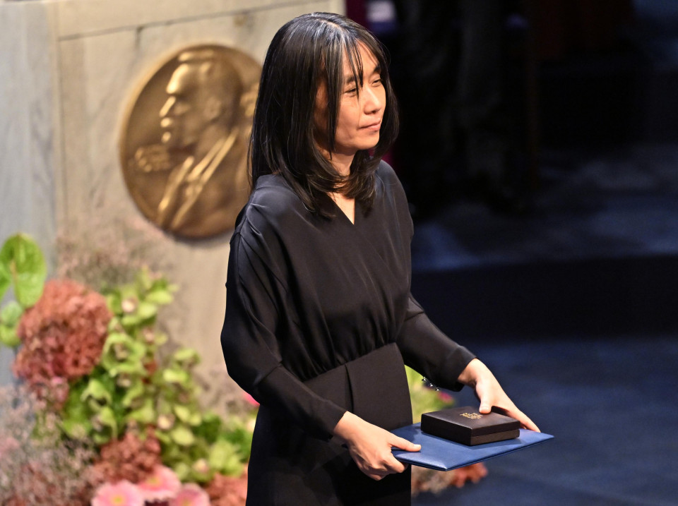 MBC Documentary 'Han Kang Comes' Celebrates Nobel Prize Win Amidst National Turmoil