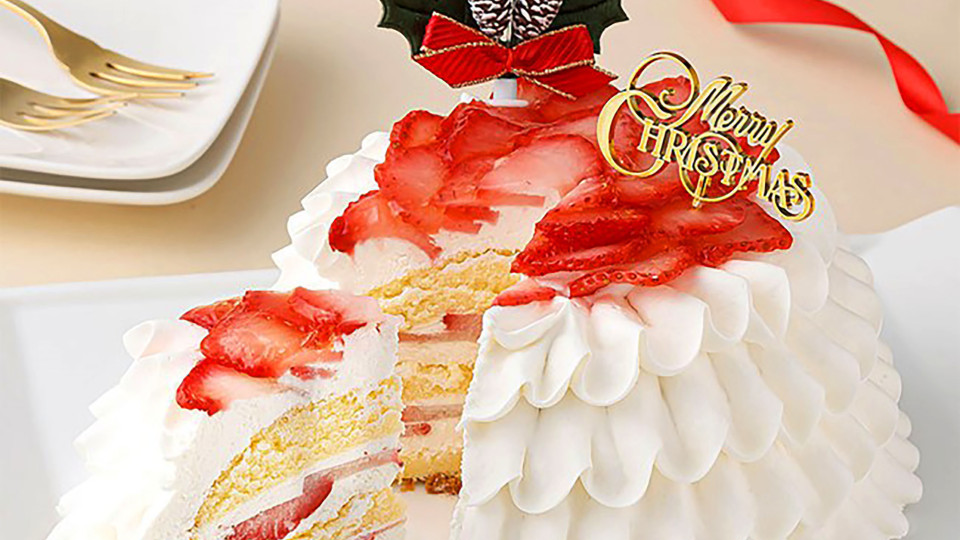 Takashimaya apologizes as cake chaos causes Christmas conundrum